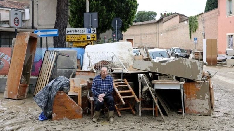 İtalya'da son 100 yılın en kötü sel felaketi yaşanıyor! Ölü sayısı giderek artıyor 3