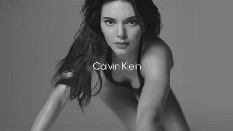 Kendall Jenner iç çamaşırı reklamında oynadı, sosyal medya yıkıldı! Muhteşem fiziğiyle verdiği pozlar yürek hoplattı 1
