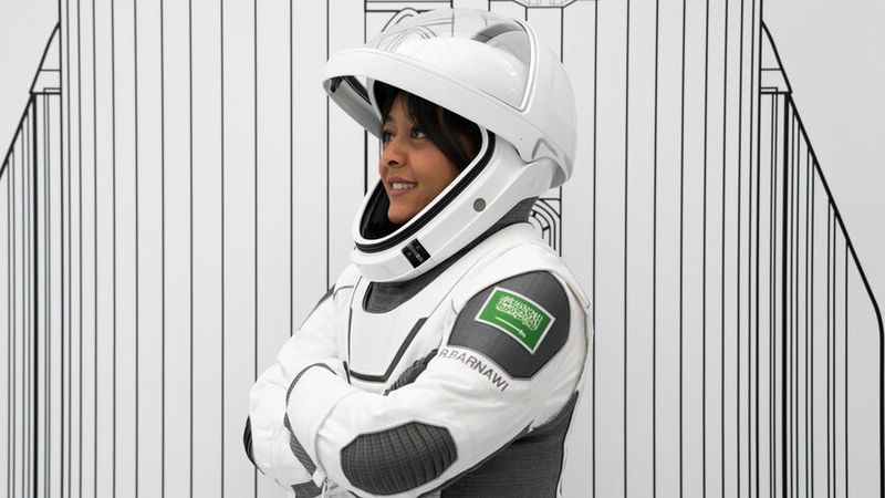 Tarihi an: İlk Arap kadın astronot uzaya doğru yola çıkıyor! 2
