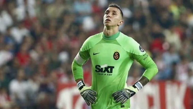 Fernando Muslera sosyal medyadan isyan etti! 'Bu kadarı çok fazla' 1