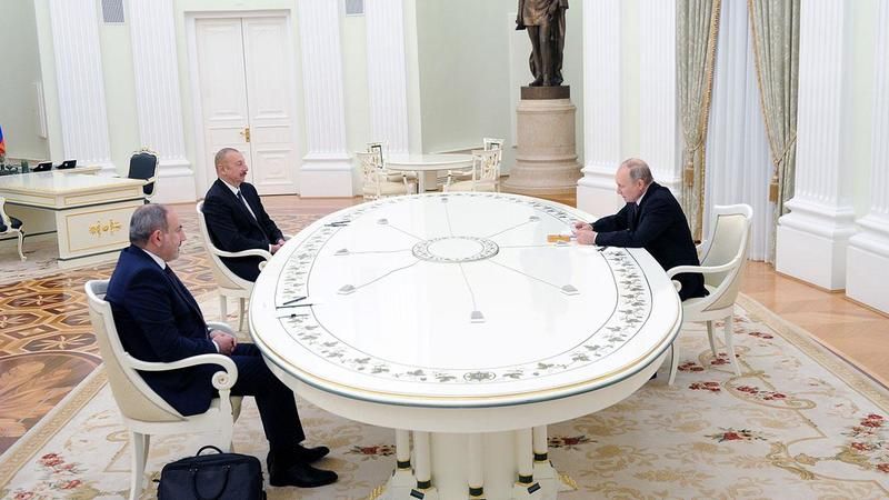 Paşinyan, Putin ve Aliyev Moskova'da buluştu! 2
