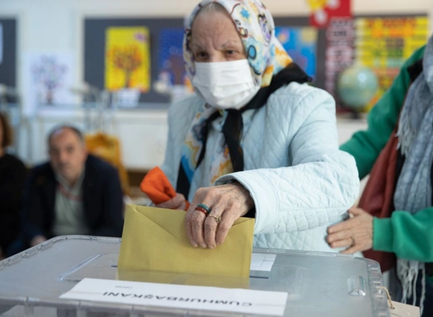 Türkiye, Cumhurbaşkanı Seçimi ikinci tur oylaması için sandık başında İşte Türkiye ve Gaziantep'ten seçim manzaraları 5