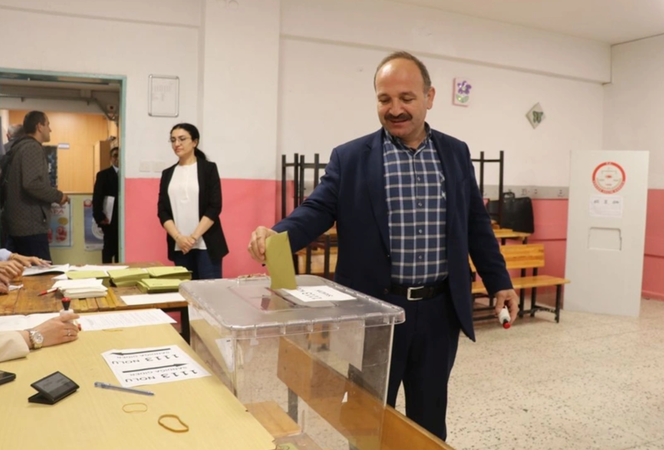 Türkiye, Cumhurbaşkanı Seçimi ikinci tur oylaması için sandık başında İşte Türkiye ve Gaziantep'ten seçim manzaraları 6