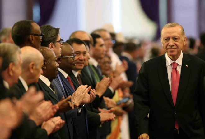 Cumhurbaşkanı Recep Tayyip Erdoğan 'KONUŞURKEN DÜNYA LİDERLERİ YANINDA YER ALDI' 1