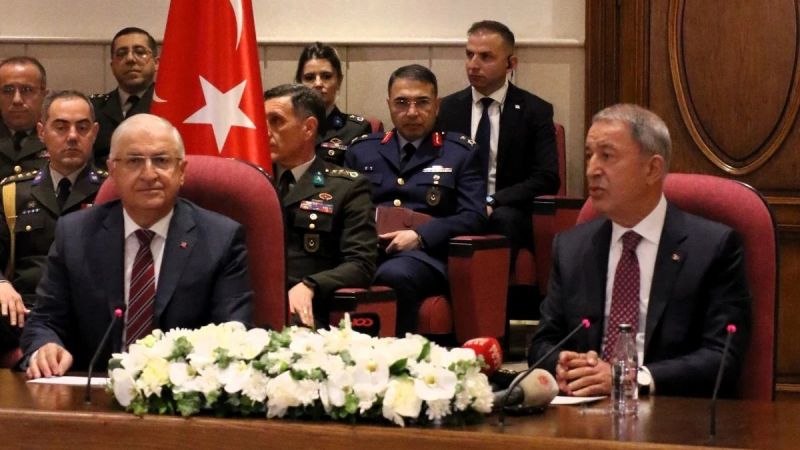 Yeni kabinenin devir teslim töreni sürüyor! Yeni Savunma Bakanı Yaşar Güler, görevini devraldı! 2