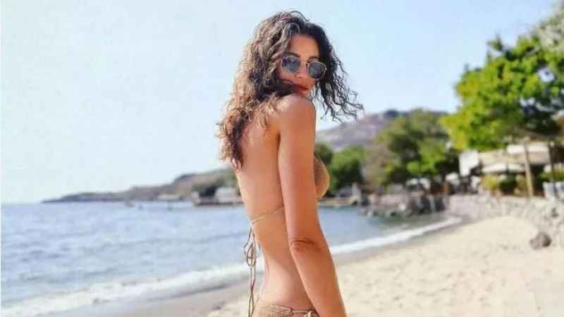 Ünlüler tatil sezonunu açtı! Bodrum’da bikinili gövde gösterisi: Önce Özge sonra Berrak… 2