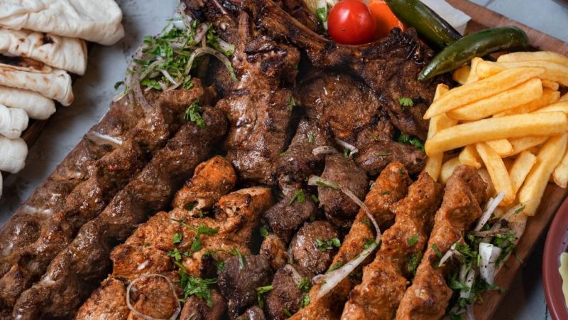 Gazianteplilerin Vazgeçemeyeceği Yemek: Kebap! Et Fiyatları Uçuyor Ama Gazianteplilier Direniyor! 2