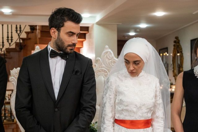 Bomba isim geldi: Kızılcık Şerbeti'nin ikinci sezon yayın tarihi belli oldu 2