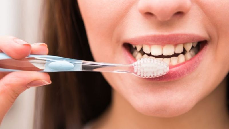 Diş Fırçalarındaki Büyük Tehlike: Eğer Diş Fırçanız Orada Duruyorsa Risk Altındasınız! Uzman İsim Anlattı 2