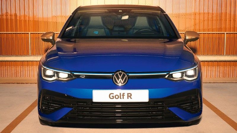 Volkswagen Golf bu fiyata en iyisi mi? Volkswagen Golf 2023 Ağustos fiyatları! En çok tutulan C hatchback... 1