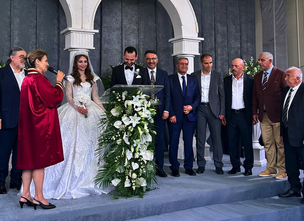 Gaziantepli Modacı Gelinin İstanbulda Muhteşem Düğünü... İstanbul Gaziantepli Gelinin Düğününü Konuşuyor 4
