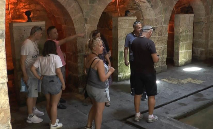 Dünya'da Sadece Gaziantep'te Var! 800 yıllık tarihi kastellere turistlerden yoğun ilgi... Tarihi Pişirici kasteline turist akını 1