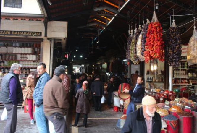 Gaziantep'in 2 Buçuk Asırlık ALMACI PAZARI! Antep'in En Eski Çarşısı'nda Neler Satılır? ANTEP YÖRESİNE AİT LEZZİZ ÜRÜNLERİN MERKEZİ 2