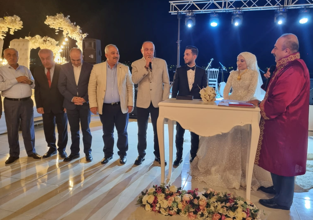Gaziantep'te Muhteşem Düğün... Gaziantep'te Siyaset Ve İş Dünyası Bu Düğünde Buluştu... 2