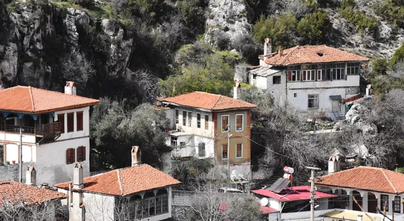 Durumu iyi olanların emeklilikte yaşamak için en çok tercih ettiği 3 şehir! Akın akın göç ediyorlar 2