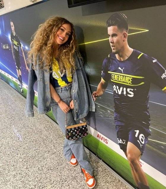 Ferdi Kadıoğlu'nun Sevgilisinin Sera Vrij Paylaştı! Ortalık Yandı! Ferdi Kadıoğlu'na 'yatak odası' sürprizi! 1