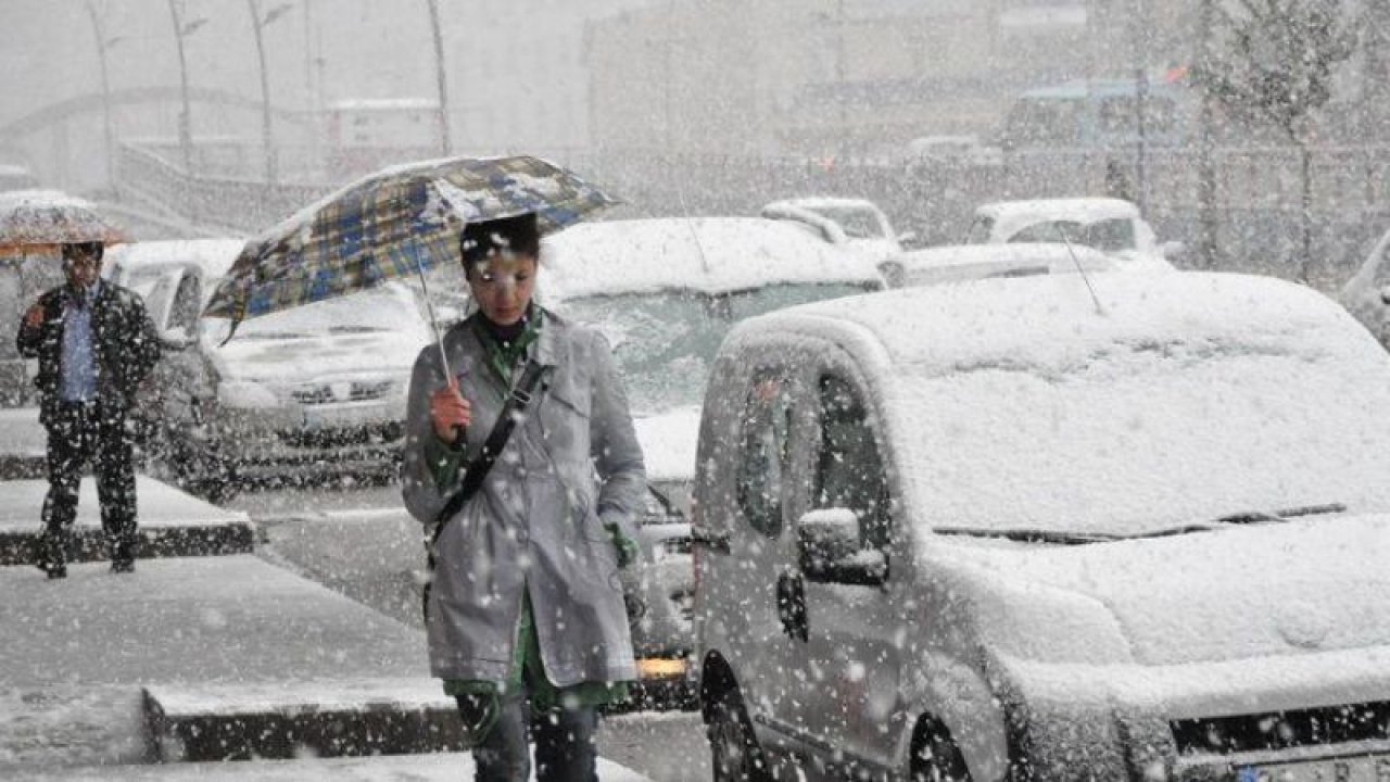 Gaziantep’te mevsimler şaştı: 1968 yılından bugüne dek görülmedi! Hayatı felç eden kar yağışı o gün gelecek! 22 Eylül Cuma Gaziantep Hava Durumu