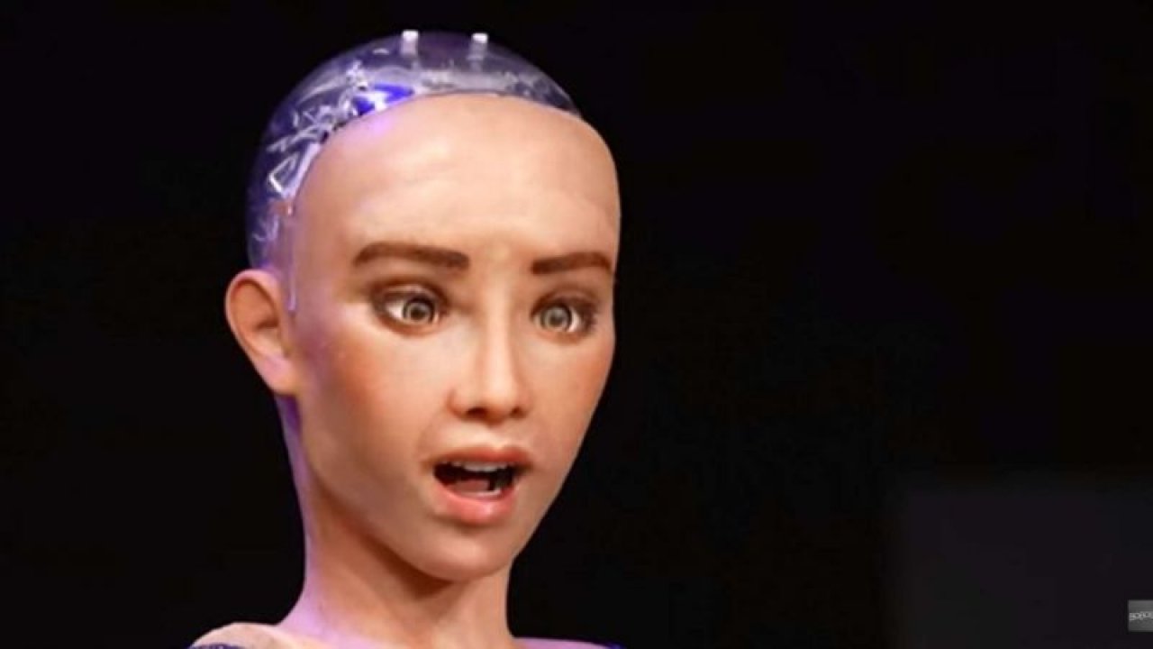 İnsansı robot Sophia, Oğuzhan Uğur’a konuk olmuştu: Mevzular Açık Mikrofon artık Gain’de! “Gain üyelik ücreti ne kadar?”