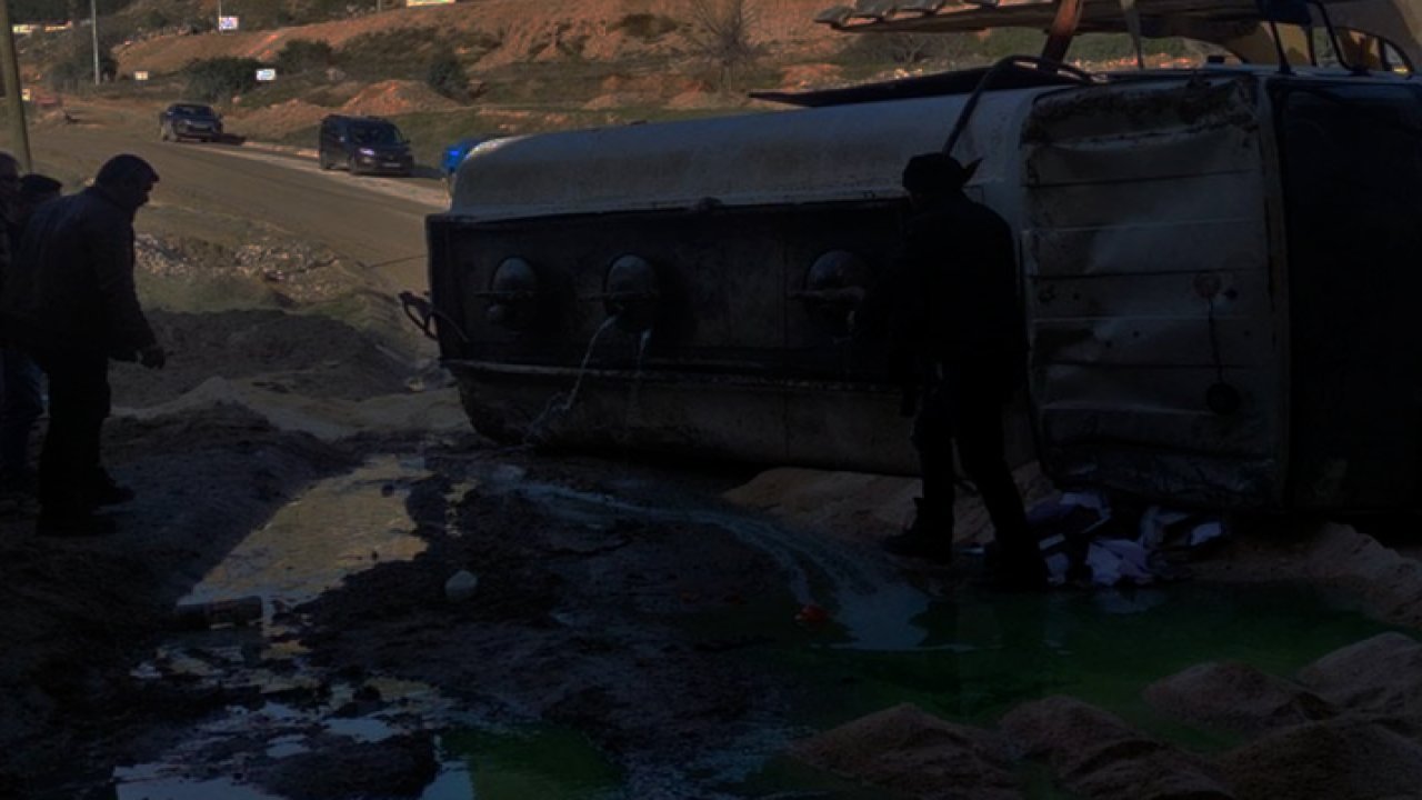 Gaziantep'te devrilen akaryakıt yüklü tankerin sürücüsü hayatını kaybetti