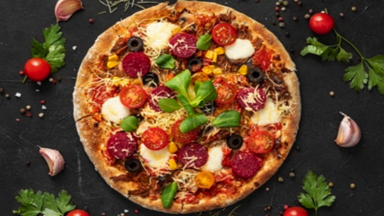 Evde Pizza Nasıl Yapılır? Evde Pratik Pizza Yapımı Tarifi