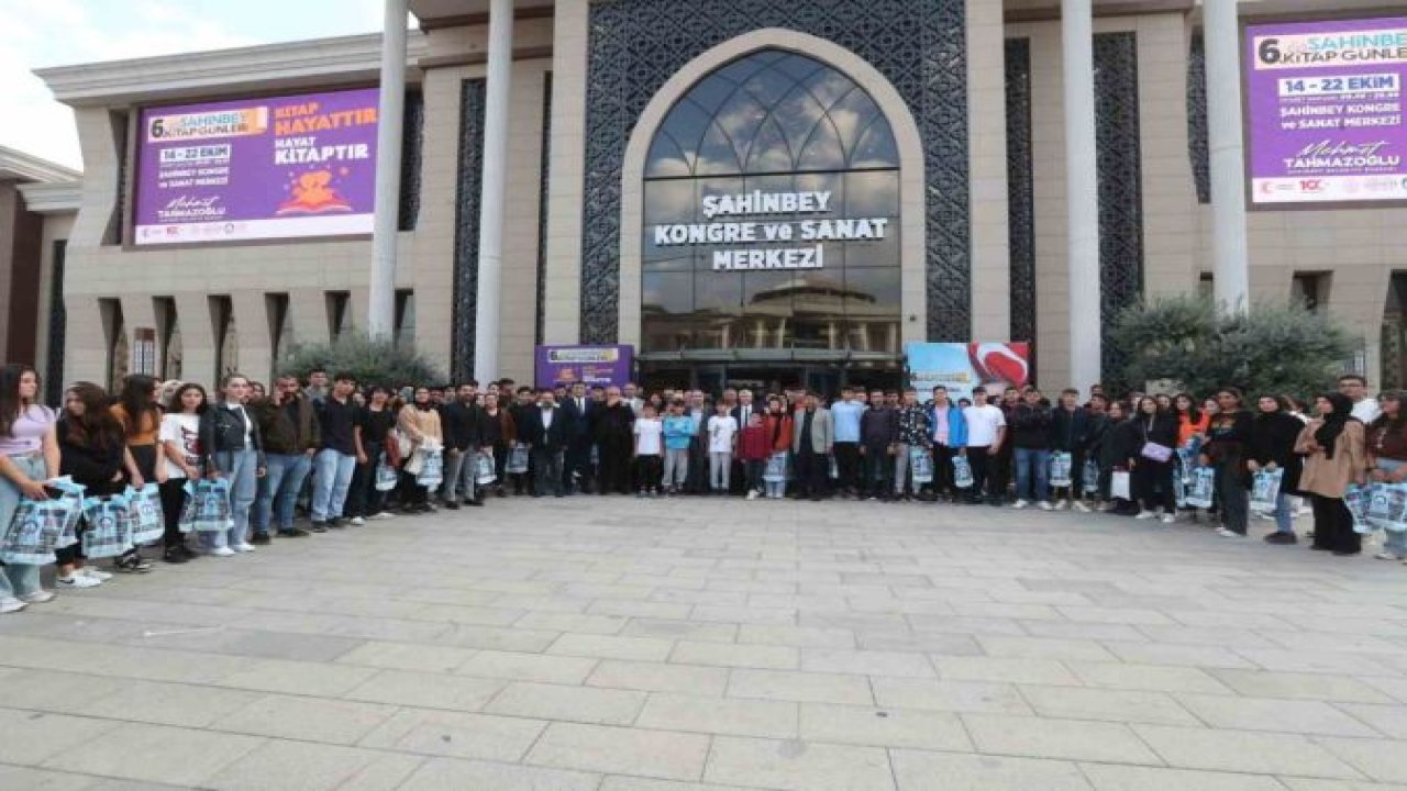 Gaziantep'te Şahinbey Belediyesi’nin 6. Kitap Fuarı depremzede öğrencileri ağırladı