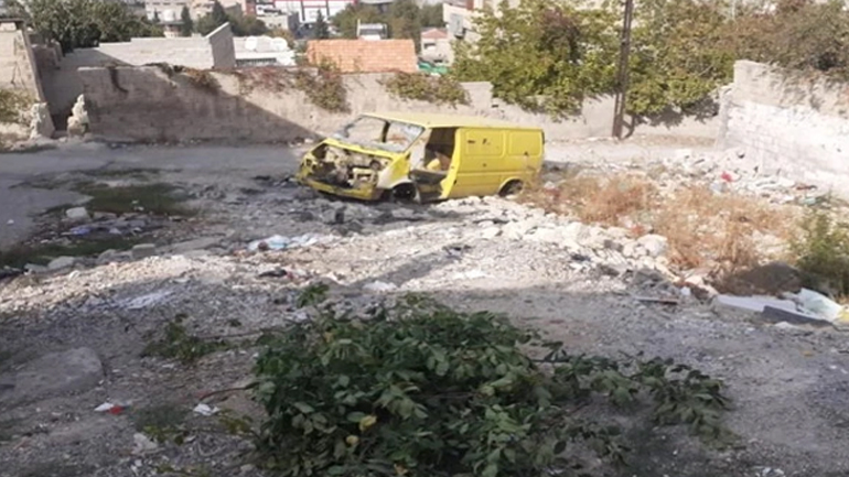 Gaziantep'te terkedilmiş minibüs endişe yaratıyor! Uyuşturucu madde kullanıldığı ve fuhuş yapıldığı iddia edildi