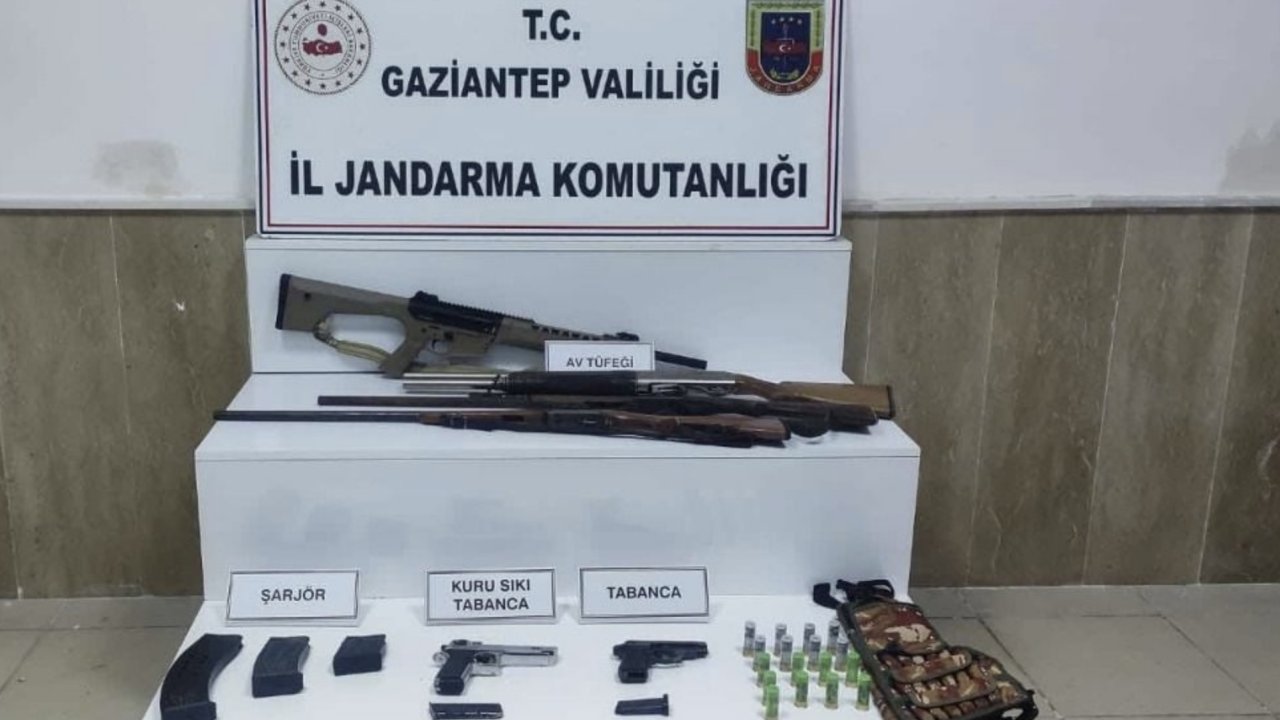 Gaziantep İl Jandarma Komutanlığı, bireysel silahlanmaya geçit vermiyor! 4 tüfek ile çok sayıda fişek ele geçirildi