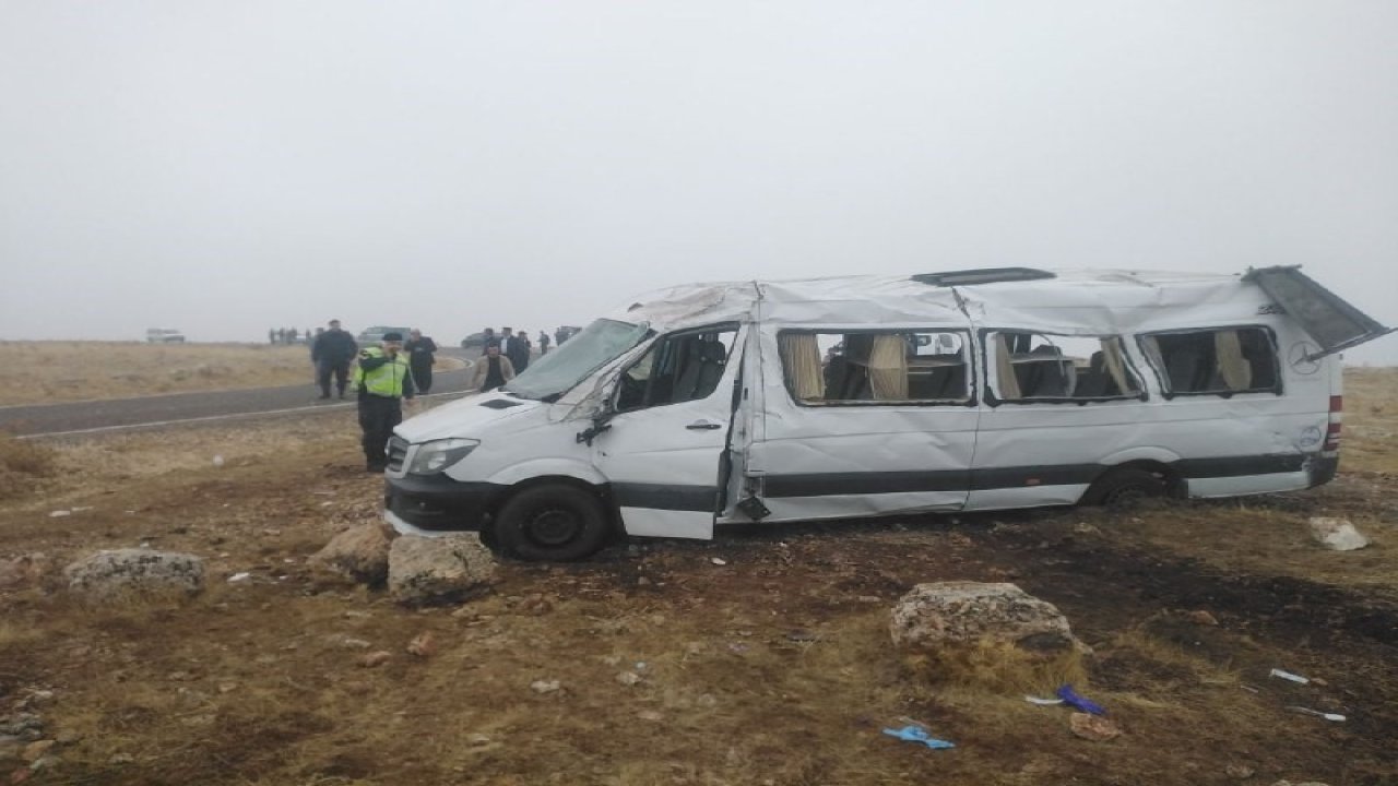 Gaziantep'te feci kaza! Cenazeye gidenleri taşıyan minibüs devrildi: 2'si ağır 18 yaralı