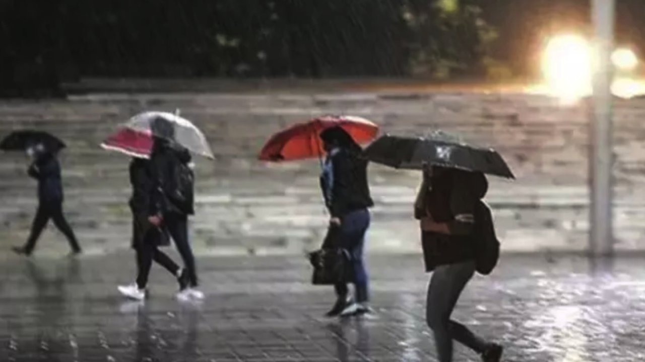 Gaziantepliler Dikkat!  Gaziantep'te Sağanak Yağış Uyarısı! 18 Kasım 2023 Cumartesi Gaziantep’te hava durumu. O Saatlere DİKKAT