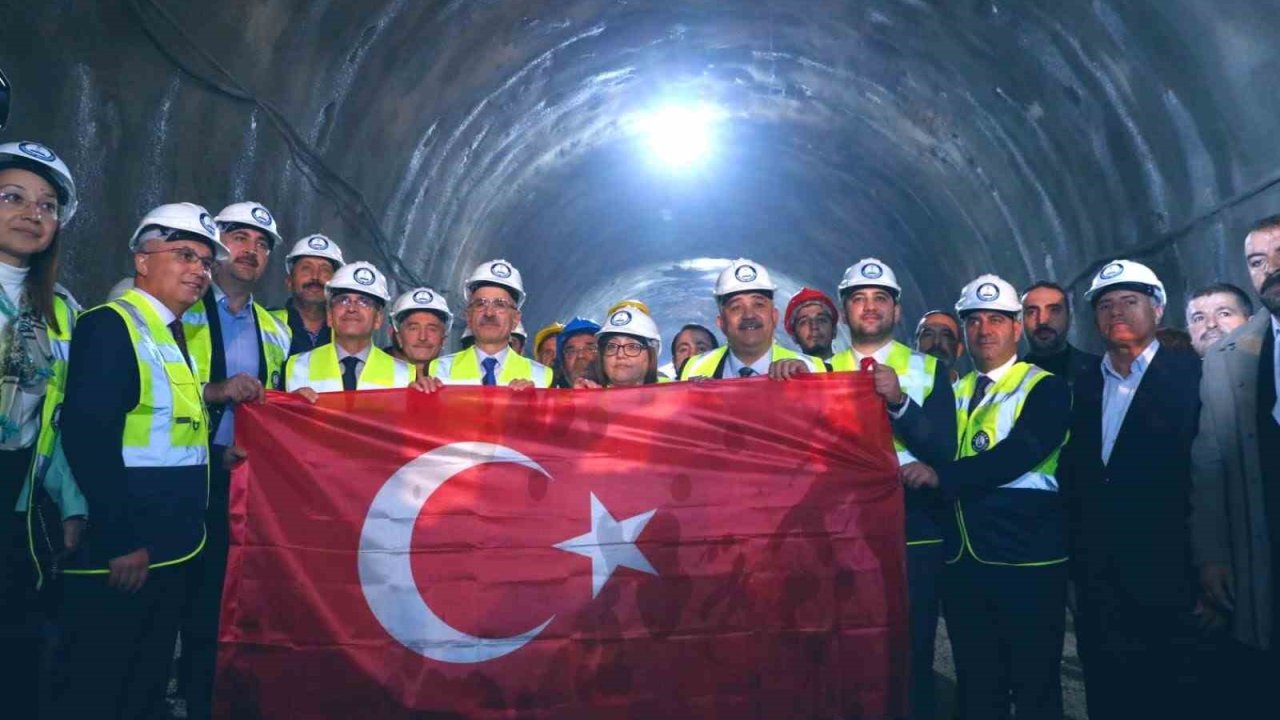 Bakan Şimşek: 'Şahinbey Belediyesi'nin Ekonomisi Türkiye Ekonomisinden Çok Çok İyi'