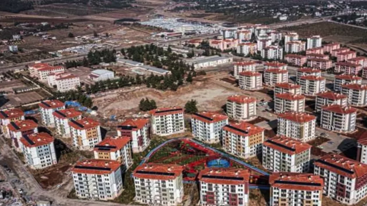 Gaziantep'te Deprem Yıkıp Geçmişti! İslahiye'de Depremden Eser Kalmadı