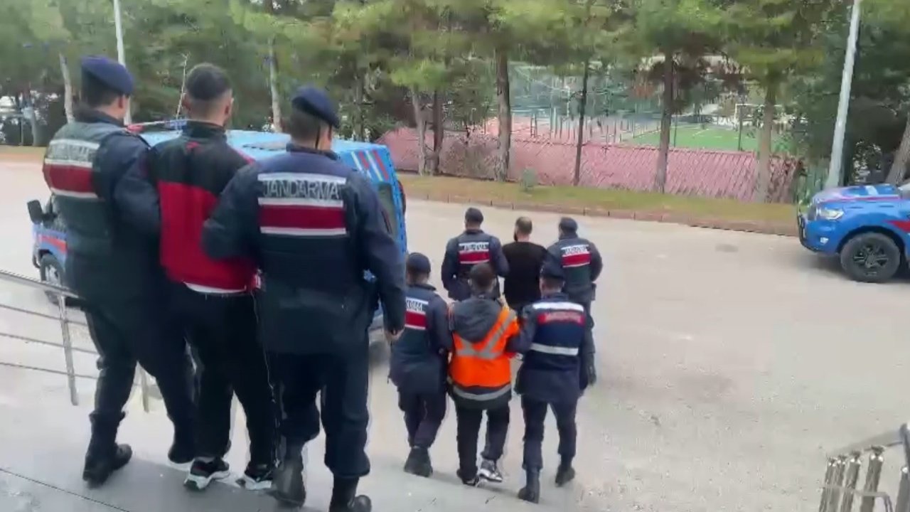 Gaziantep Jandarma ekipleri, gasp çetesine şafak operasyonu düzenledi