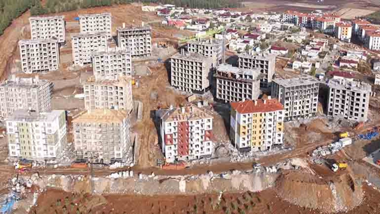 Gaziantep’in Nurdağı İlçesi’ndeki deprem konutları teslim edilmek üzere hazırlanıyor