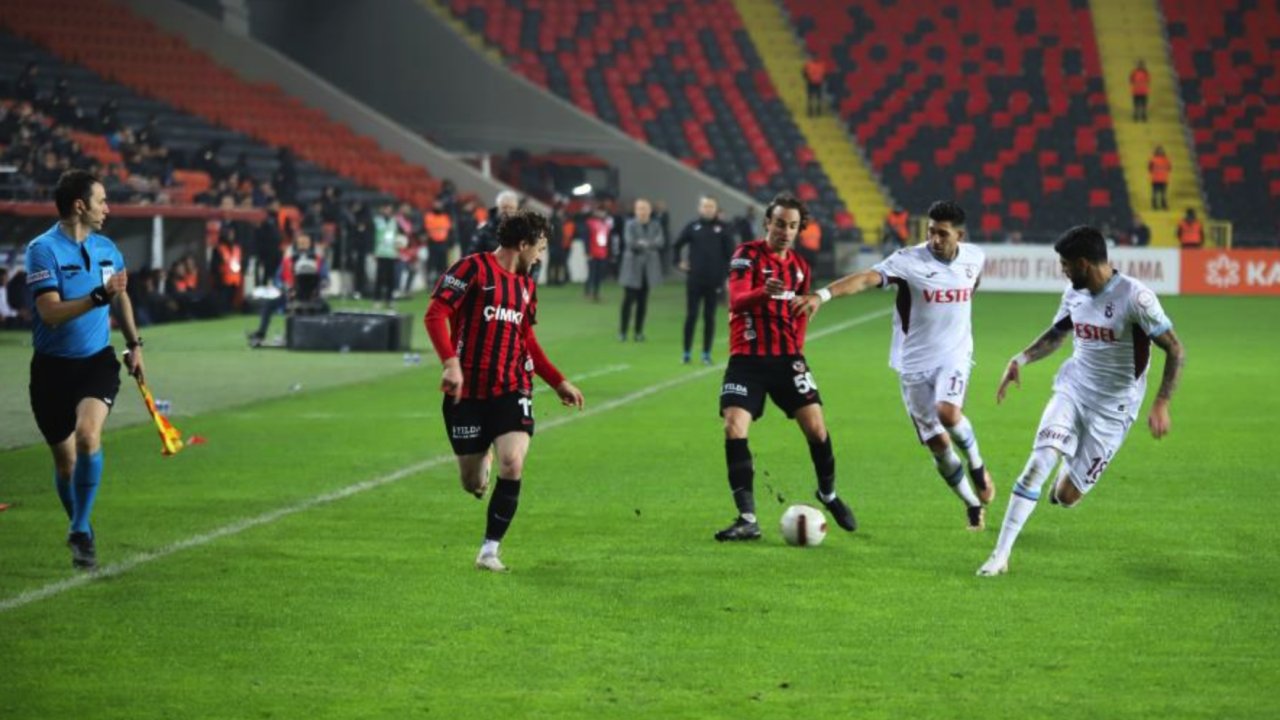 Gaziantep FK'nın Gidişatı Çok Kötü!  Kalyon’da Karadeniz Fırtınası: 3-1