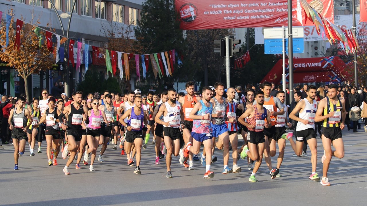 Gaziantep'te Bin 300 profesyonel sporcu Gazi Yarı Maratonu’nda ter dökecek