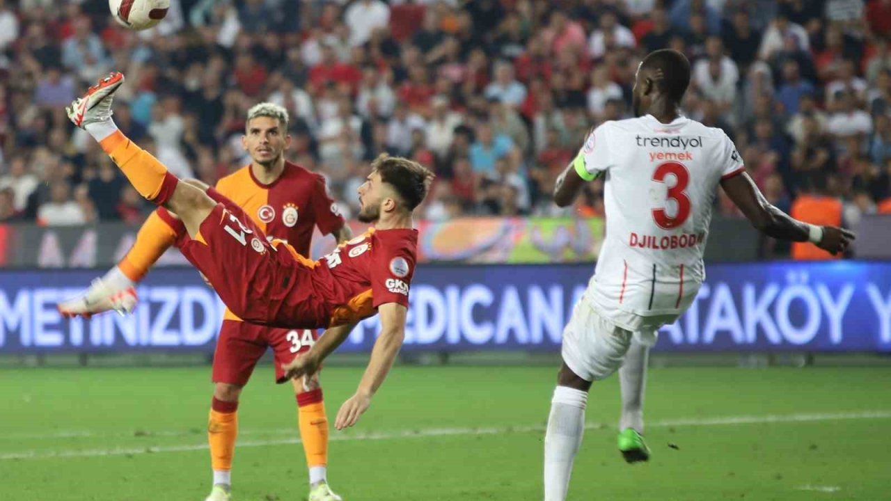 Galatasaray ile Gaziantep FK 10. randevuda... Okan Buruk: 4 - Marius Sumudica: 2
