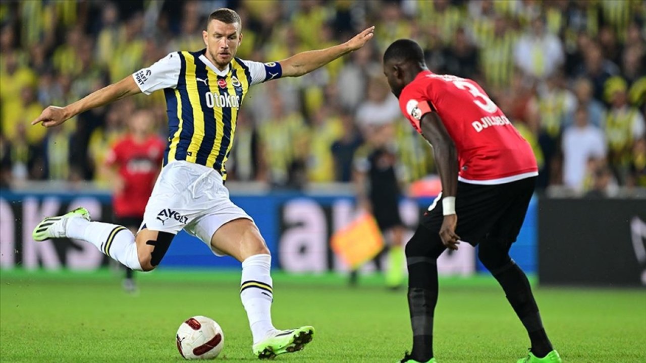 Gaziantep FK - Fenerbahçe maçını hakem Burak Şeker yönetecek