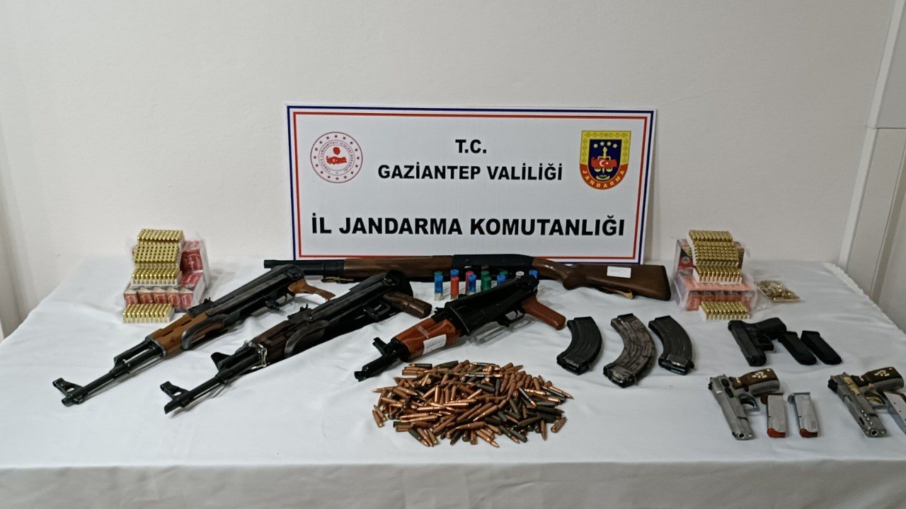 Gaziantep’te silah kaçakçılığı operasyonu düzenlendi