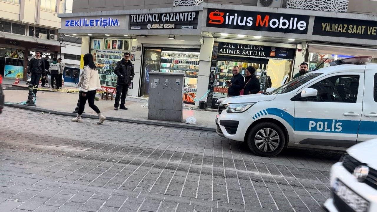 Gaziantep'te Telefoncu Dükkanına Silahlı Saldırı!