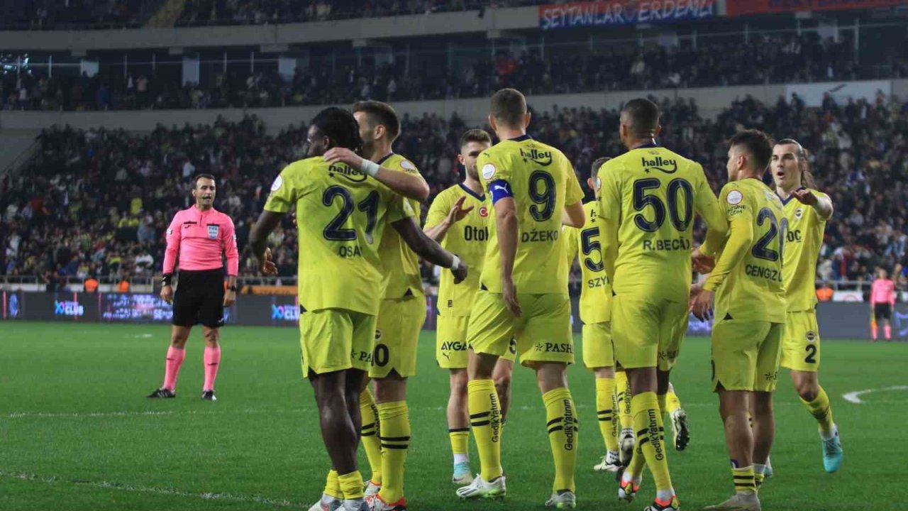 Fenerbahçe, deplasman serisini 14 maça çıkardı