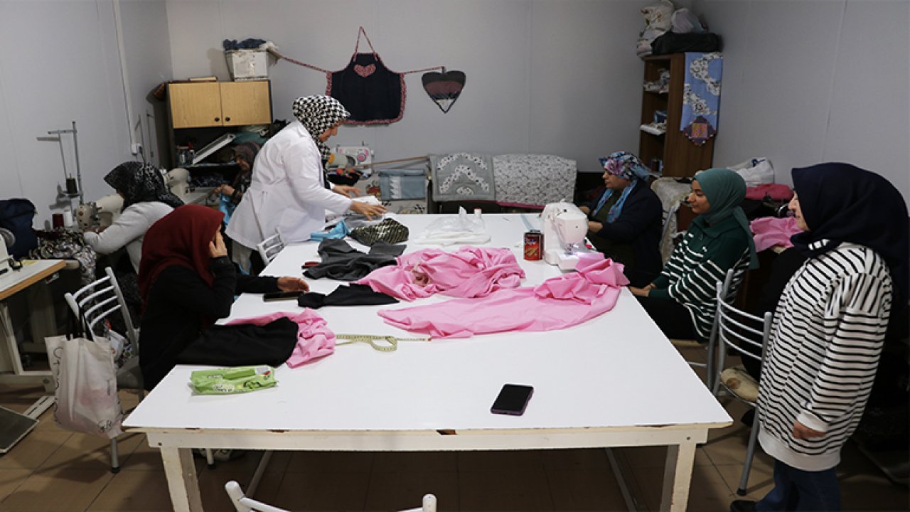 Gaziantepli depremzede kadınlar katıldıkları kurslarda sosyalleşiyor