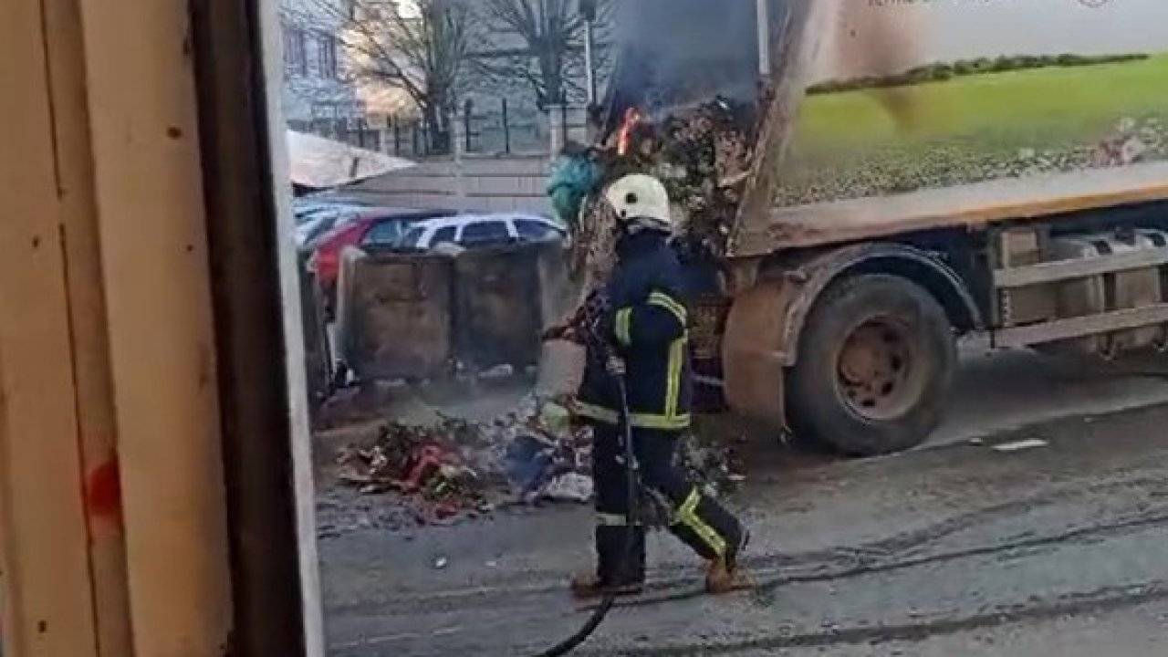 Gaziantep’te park halindeki çöp kamyonunda yangın çıktı