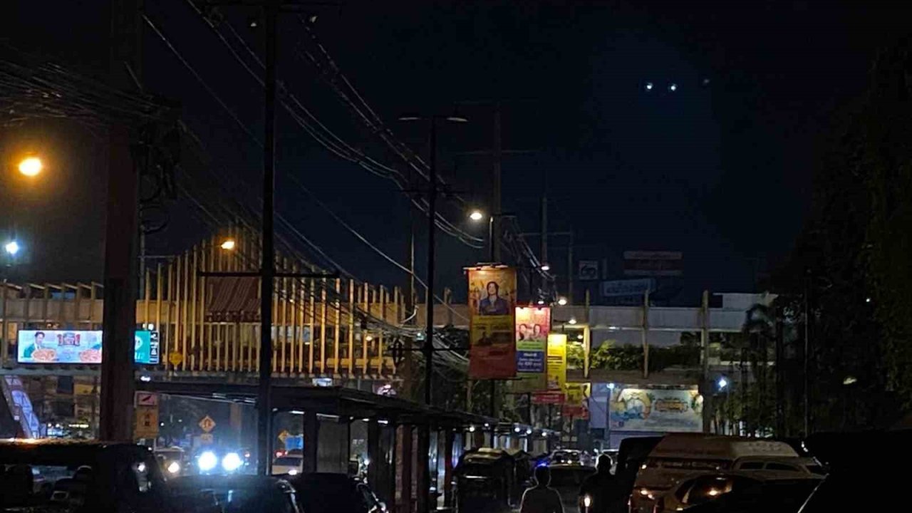 Türkiye Yapacak Mı? Tayland’da ışıklar 1 saatliğine kapatıldı