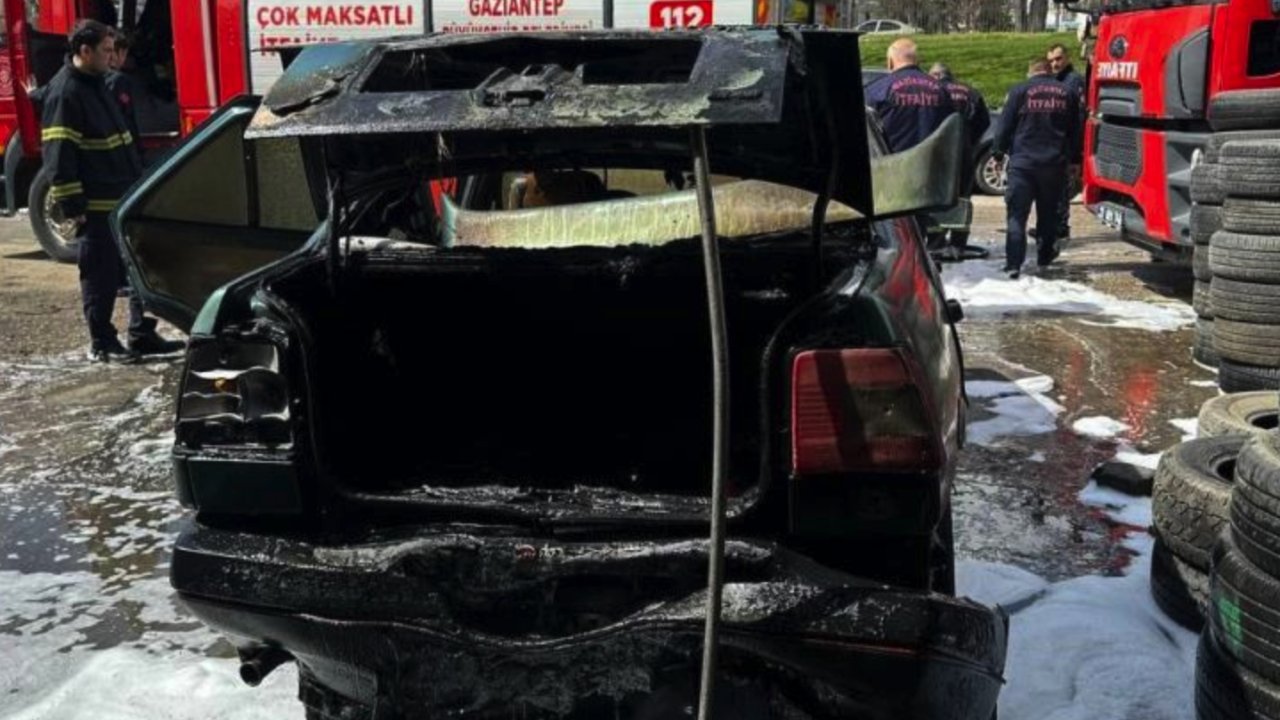 Gaziantep'te Korkunç Olay! Otomobilin LPG tüpü bomba gibi patladı: 1 kişi yaralandı