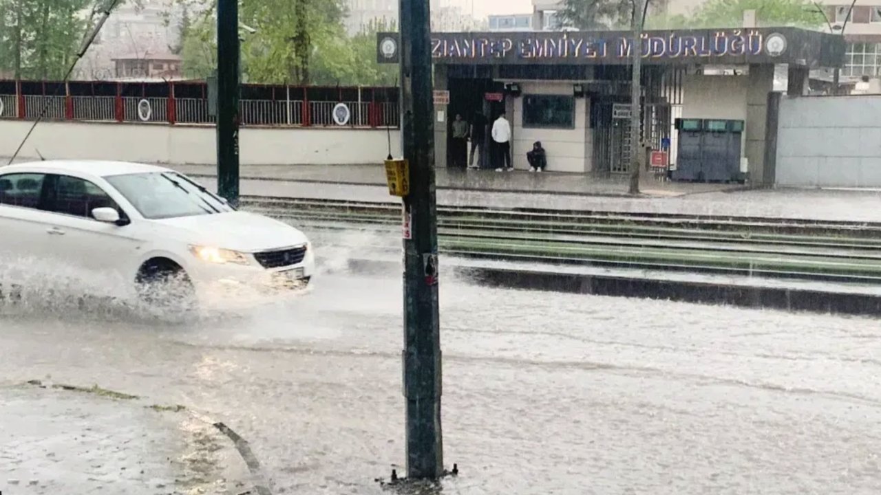 Gaziantep'te Sağanak Yağmur Yine Etkili Oluyor!