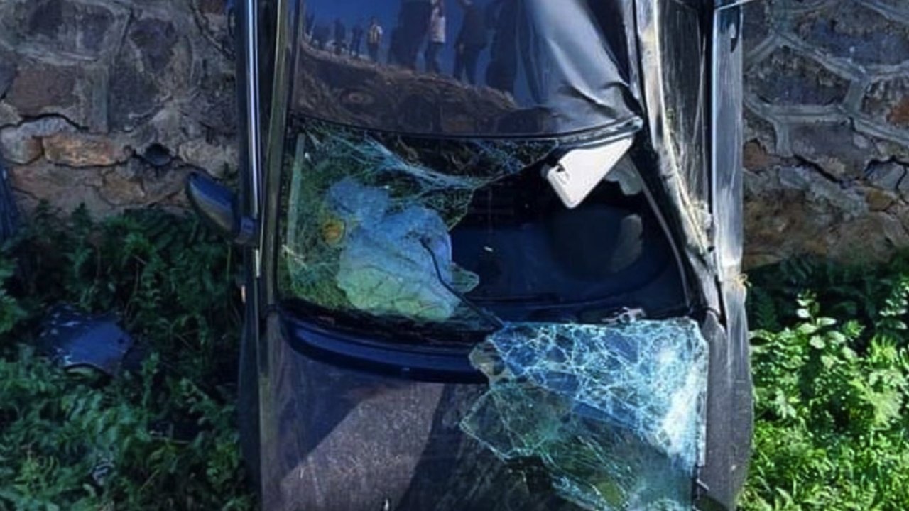 Gaziantep'te Beyin Yakan Kaza! Gaziantep'te dere yatağına devrilen otomobildeki 4 kişi yaralandı