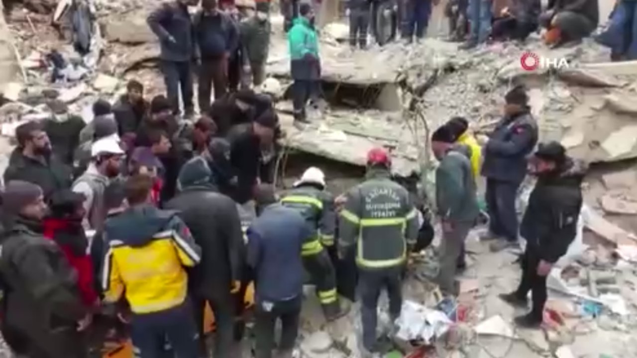 6 Şubat depremi ve Gaziantep! 51 kişinin öldüğü Furkan Apartmanı'nda kolon kesildiği bilirkişi raporuyla tespit edildi