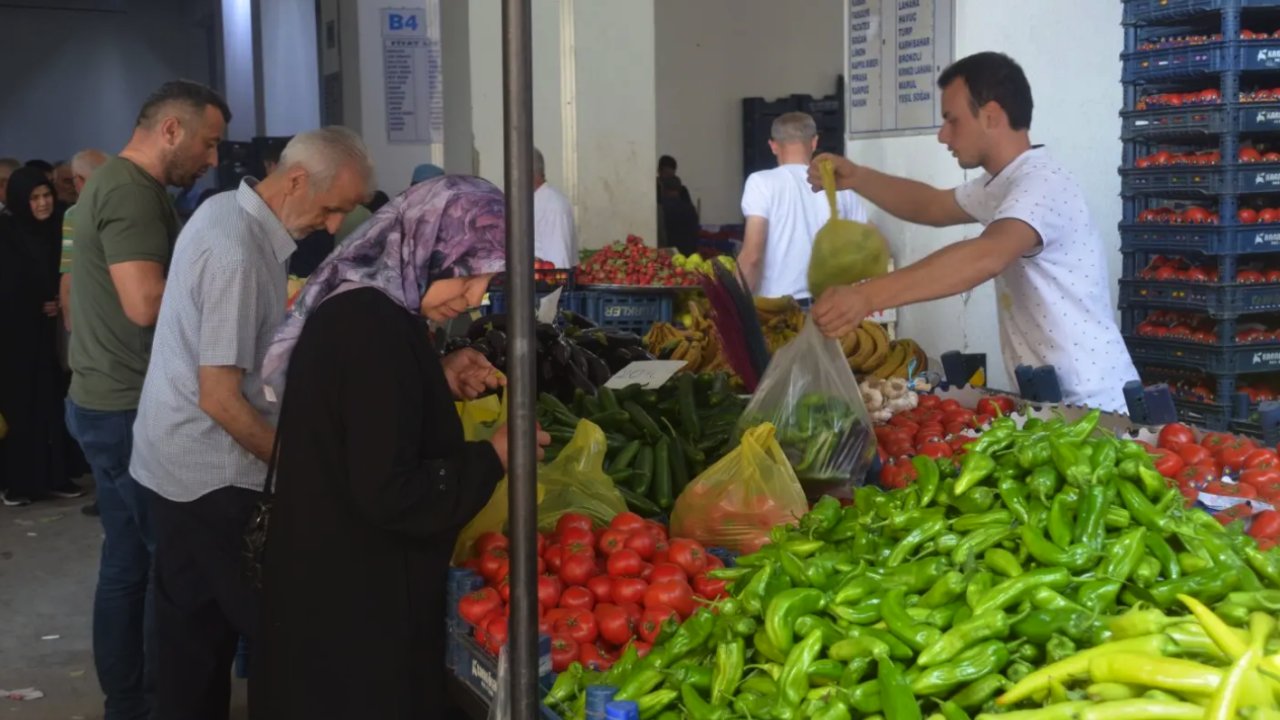 GAZİANTEP'TE BAHAR BEREKETİ TEZGAHLARA DÜŞTÜ! Patlıcan, Domates Fiyatları DİP YAPTI!