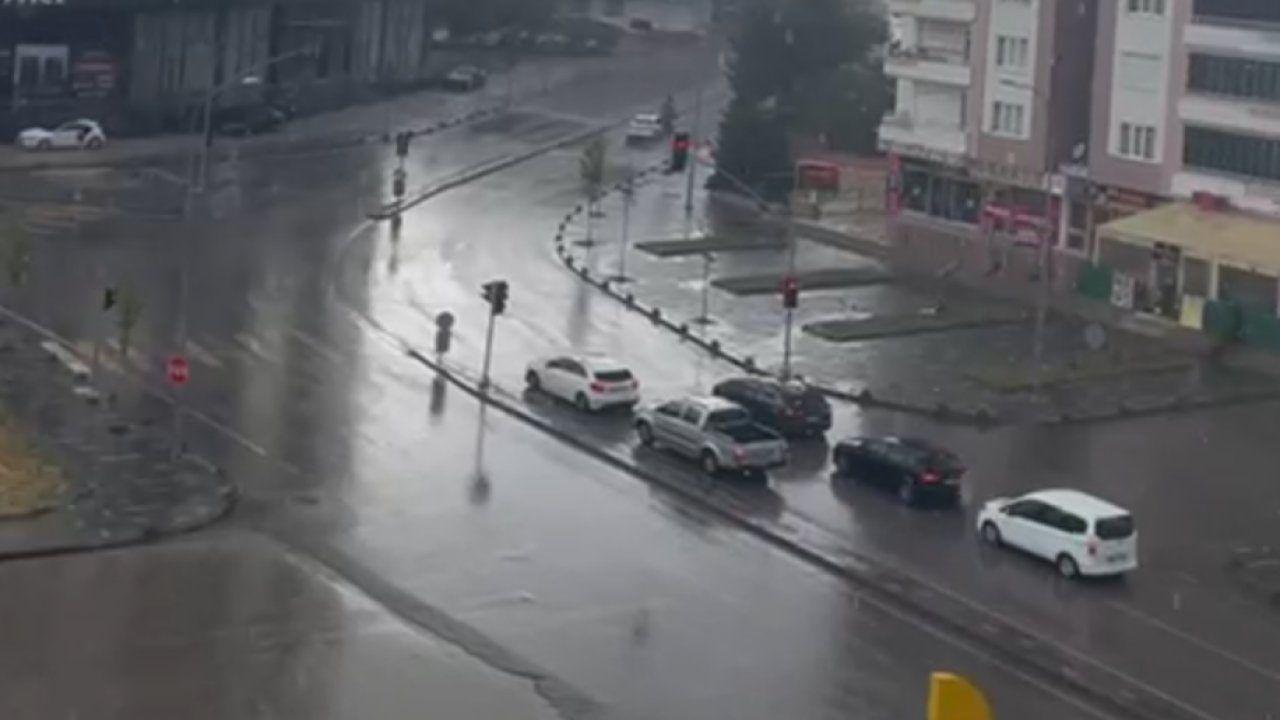 Gaziantep’te sağanak ve dolu yağışı etkili oluyor