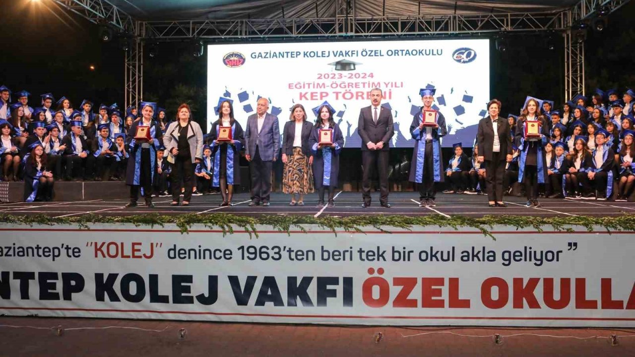 Gaziantep Kolej Vakfı Özel Ortaokulu 60. Yıl mezunlarını uğurladı